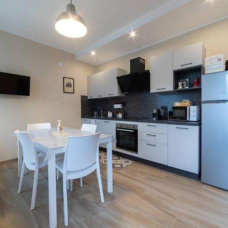 Casa Rubbo - Appartamento 'Como' Nelle Langhe Alba  Luaran gambar