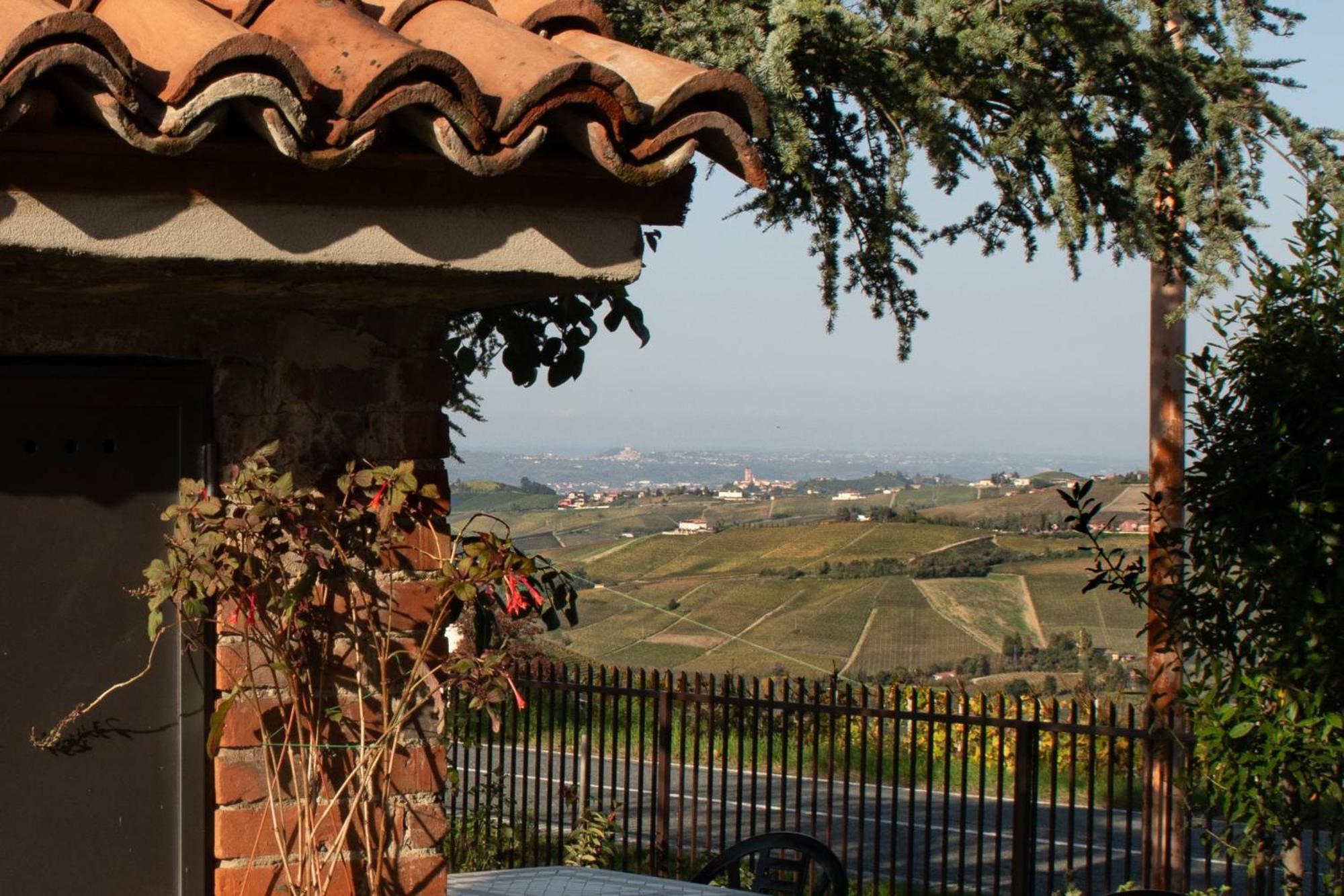 Casa Rubbo - Appartamento 'Como' Nelle Langhe Alba  Luaran gambar